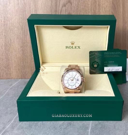 Đồng Hồ Rolex Sky Dweller 326935 Mặt Số Trắng