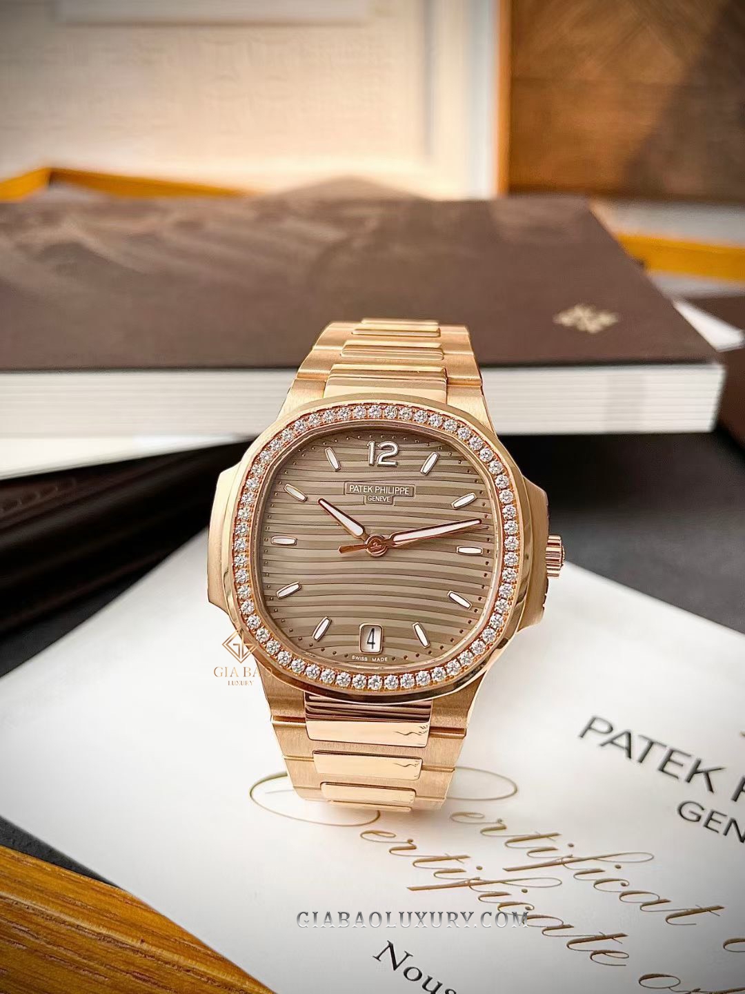 Đồng Hồ Patek Philippe Nautilus 7118/1200R-010