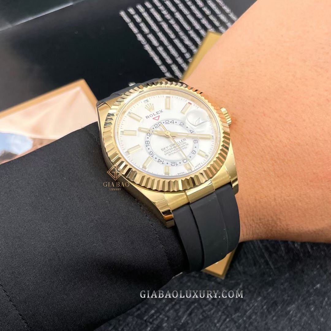 Đồng Hồ Rolex Sky Dweller 326238 Mặt Số Trắng