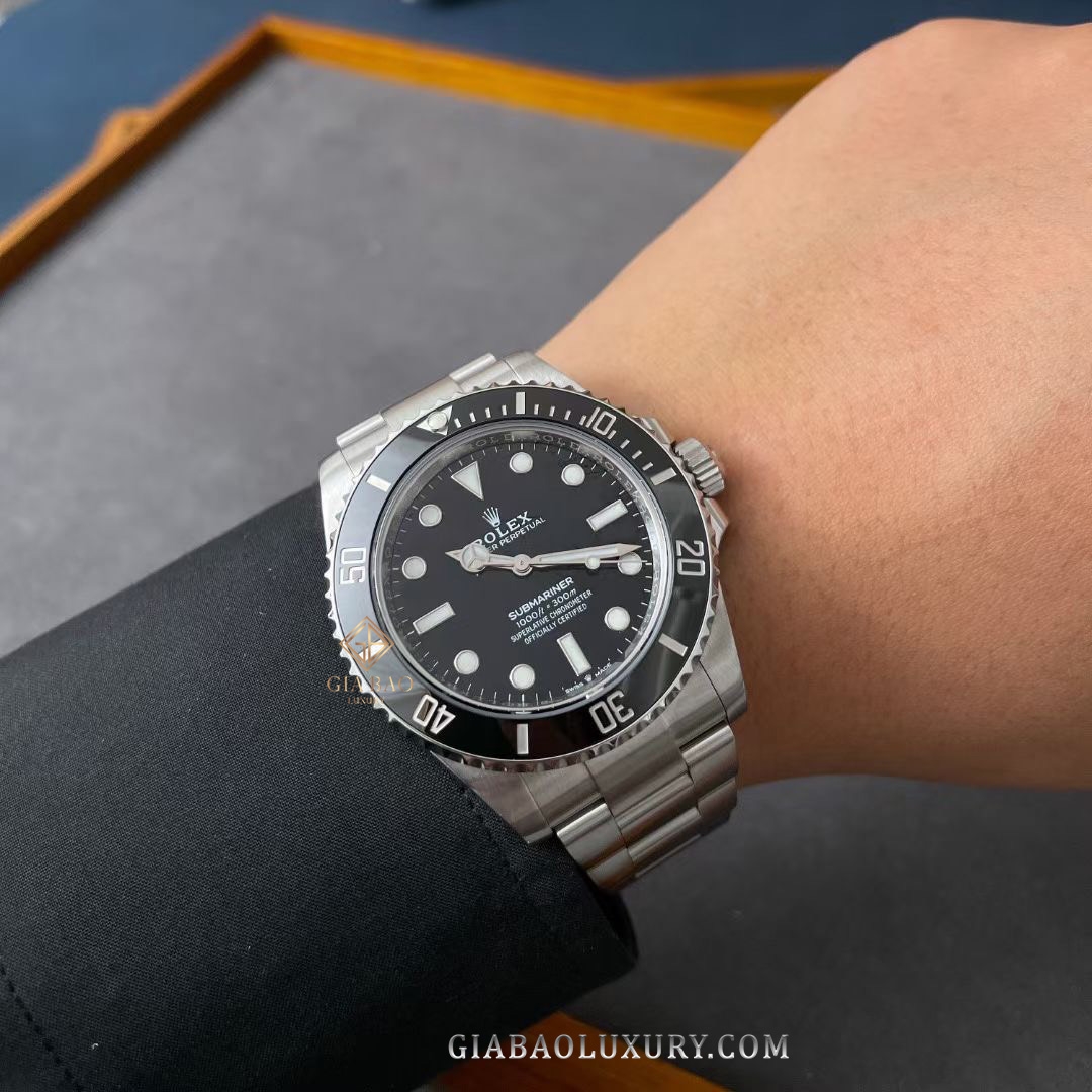 Đồng Hồ Rolex Submariner 124060 Mặt Số Đen