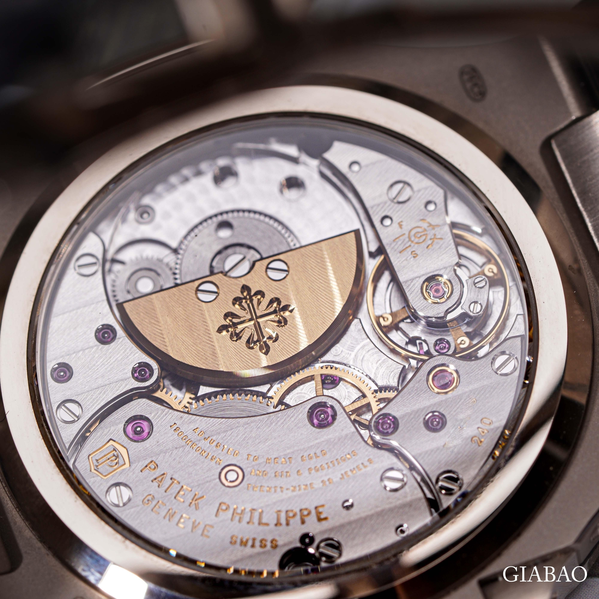 Đồng Hồ Patek Philippe Nautilus 5712G-001