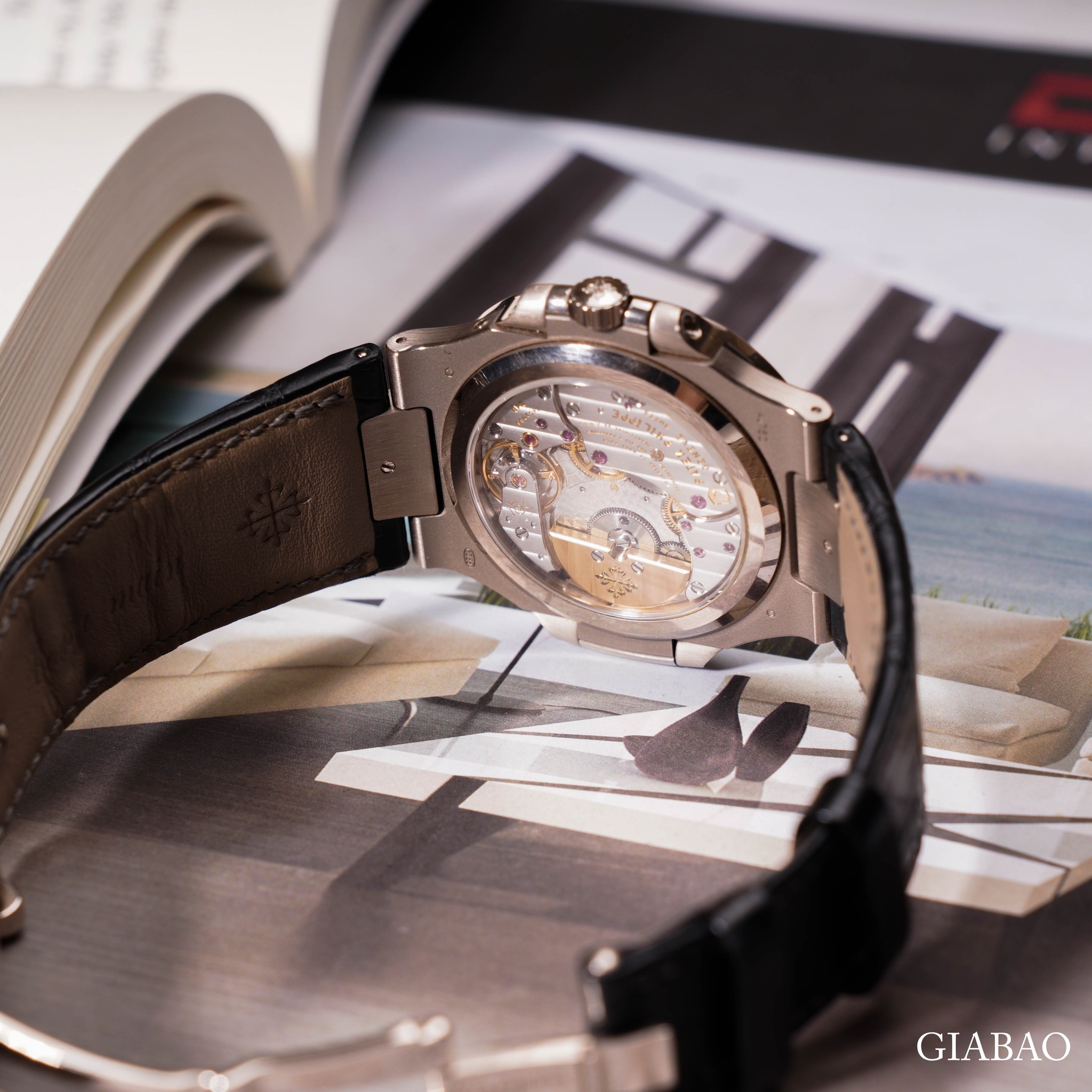 Đồng Hồ Patek Philippe Nautilus 5712G-001