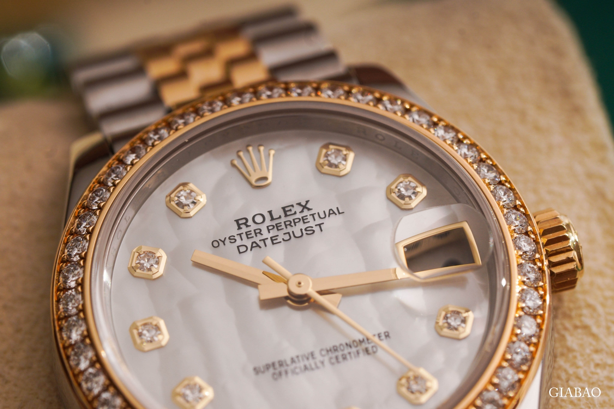 Đồng Hồ Rolex Datejust 31 278383RBR Mặt Số Vỏ Trai Trắng