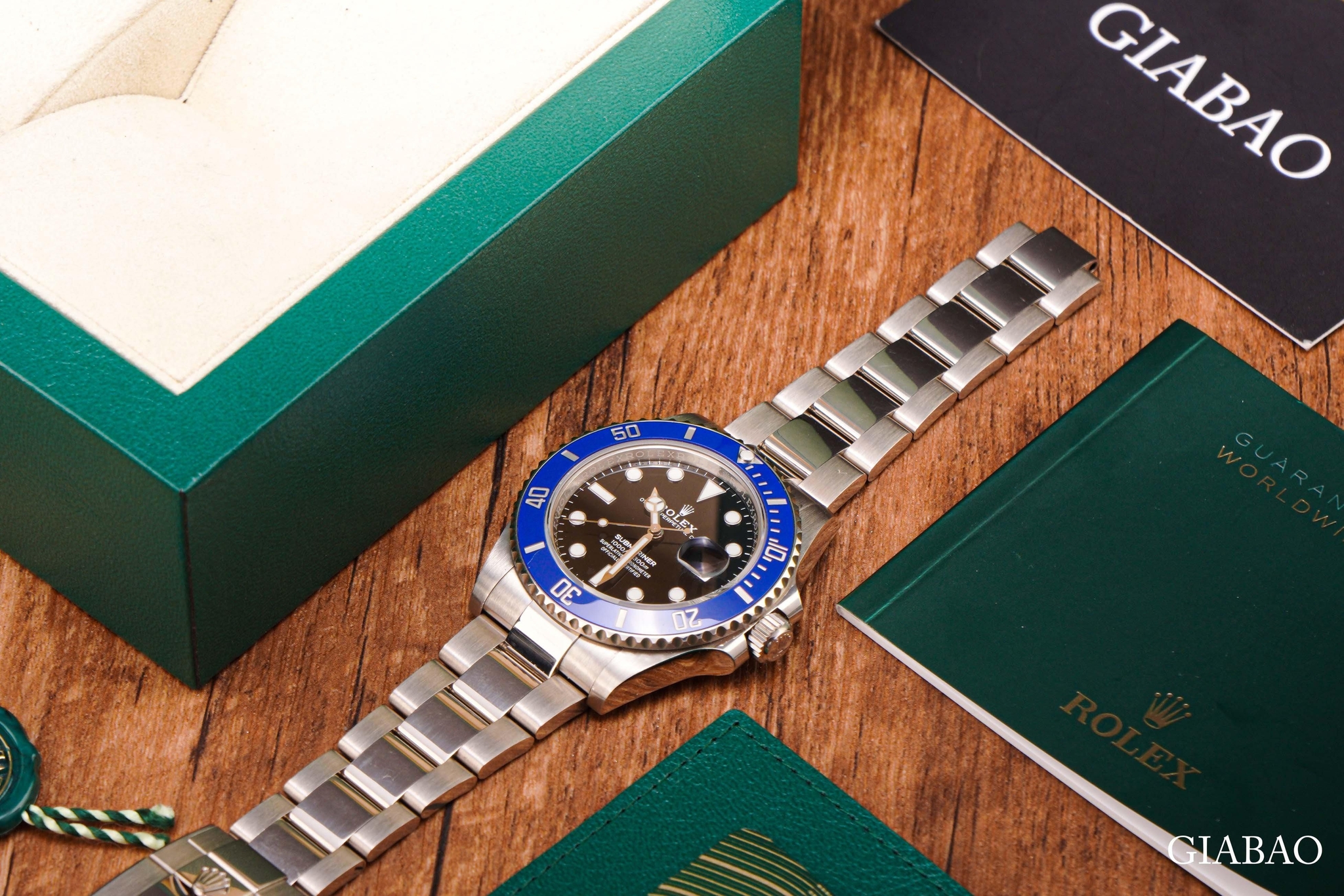 Đồng Hồ Rolex Submariner 126619LB Mặt Số Đen