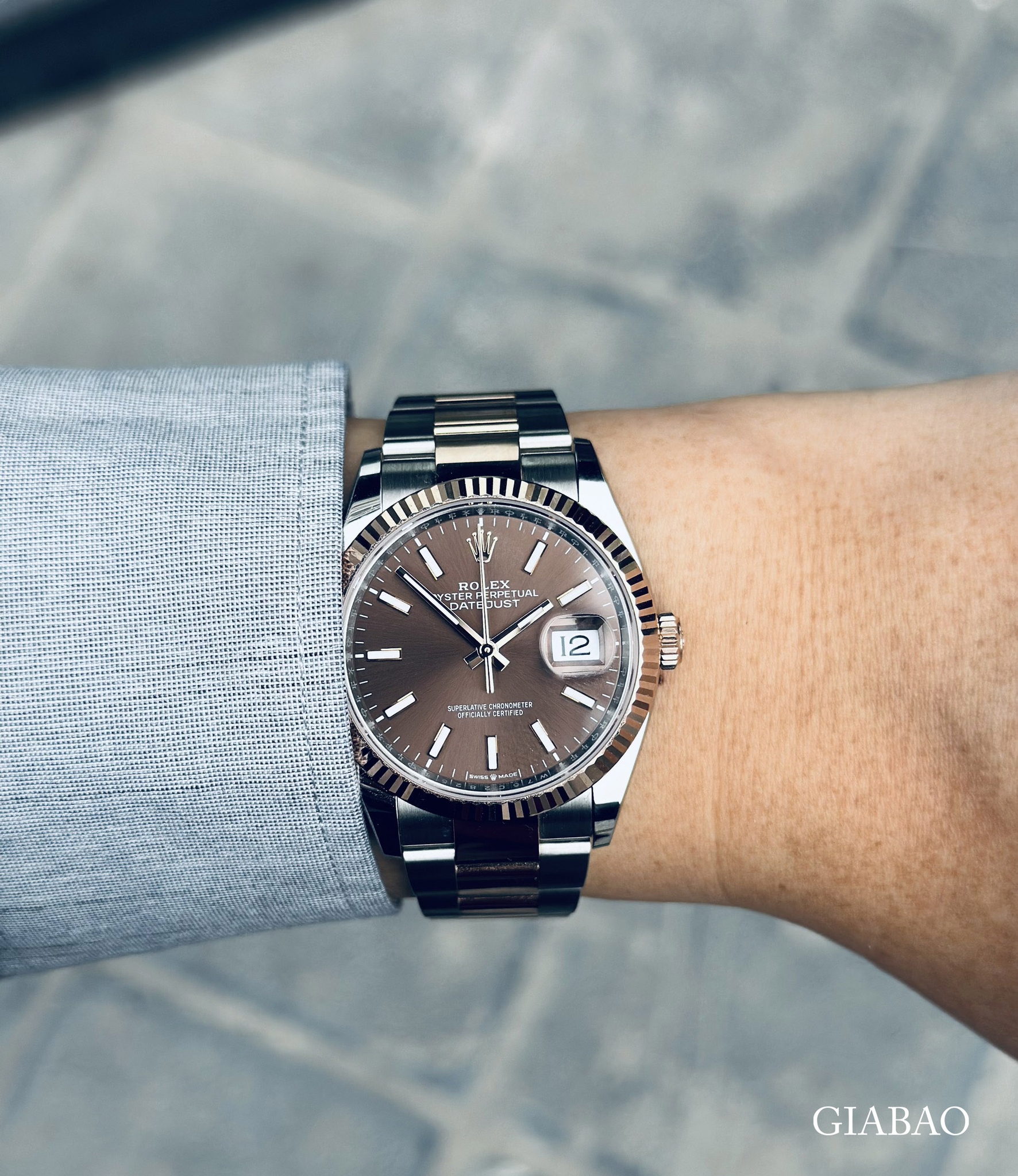 Đồng Hồ Rolex Datejust 36 126231 Mặt Số Chocolate Cọc Số Dạ Quang Dây Đeo Oyster