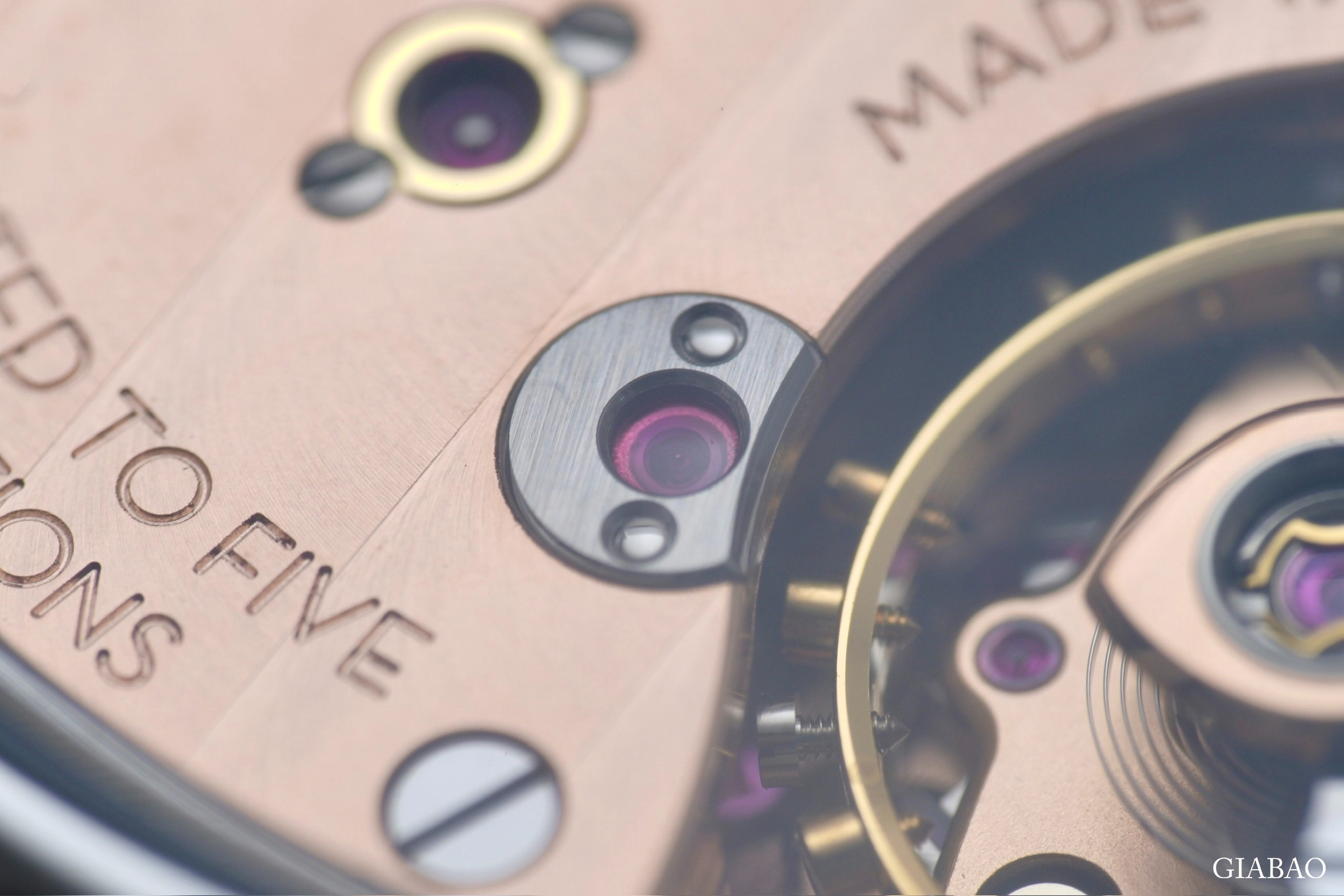 Đồng hồ đeo tay thương hiệu Tutima, dòng sản phẩm Patria