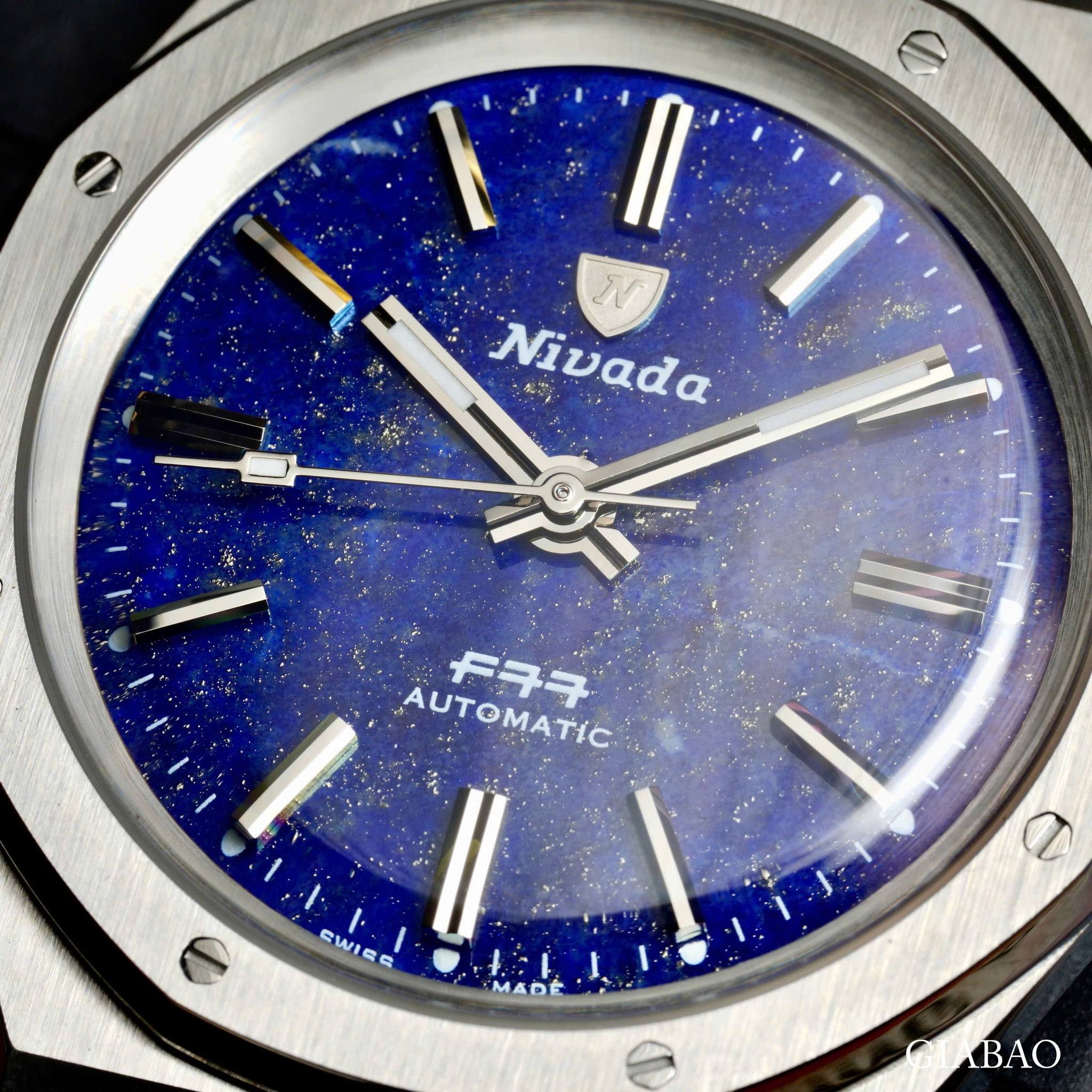 Đồng hồ đeo tay thương hiệu Nivada Grenchen, dòng sản phẩm F77