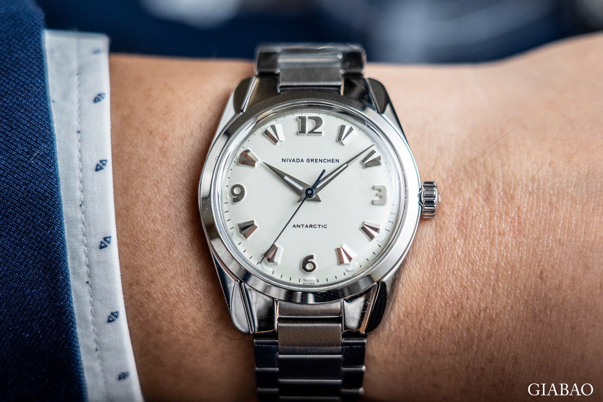 Đồng hồ đeo tay thương hiệu Nivada Grenchen