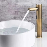 Vòi rửa tay tự động xả nước màu đồng cổ - VCU1108 CLEANMAX
