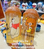 ly nước nhựa hình gấu Pooh, rilakkuma có chỗ cắm ống hút ( thể tích : 600ml)