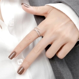 Nhẫn bạc nữ đính đá chéo chất liệu bạc S925 thời trang