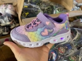 sneaker-co-den-hang-disney-athletic-xuat-xin