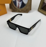 Kính đeo mắt thời trang Louis Vuitton LV Sleek Square Sunglasses Like Auth on web fulbox