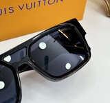 Kính đeo mắt thời trang Louis Vuitton LV Sleek Square Sunglasses Like Auth on web fulbox