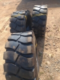 Lốp máy xúc lật 23.5/70-16 hoặc vỏ 23.5/70-16