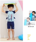 Bộ bơi bé trai cộc rời xanh kẻ Shark Area 361 (SLY195032)