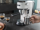 Máy pha cà phê Espresso De'longhi Dedica EC685.W màu Trắng