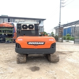 MÁY XÚC BÁNH XÍCH DOOSAN 55