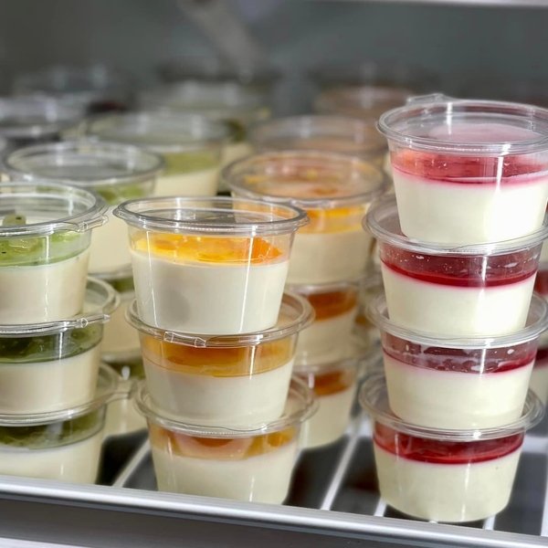 Hũ nhựa đựng panna cotta nắp liền 120ml- 10 hũ