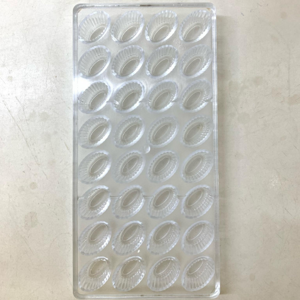 Khuôn làm socola bonbon elip có vân viền 32 hình No2167