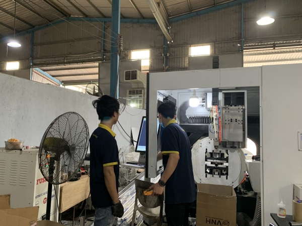 Hướng dẫn sử dụng máy cắt ống laser tại nhà máy sản xuất Vinahardware
