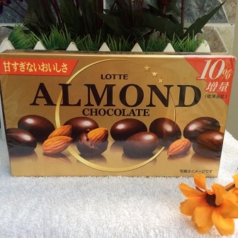 Chocolate Lotte Almond hạnh nhân của Nhật