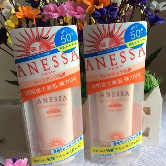 Kem chống nắng Anessa màu hồng perfect Gel sunscreen SPF50+