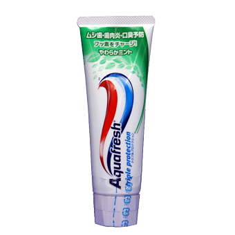 Kem đánh răng Aquafresh 140g Nhật Bản