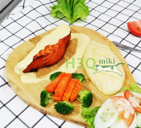 Cá hồi fillet Na Uy áp chảo