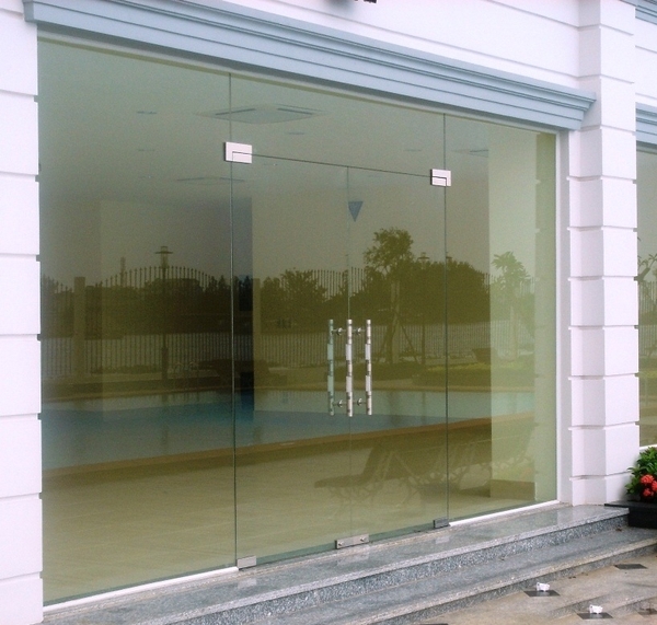 Cửa kính cường lực 10mm