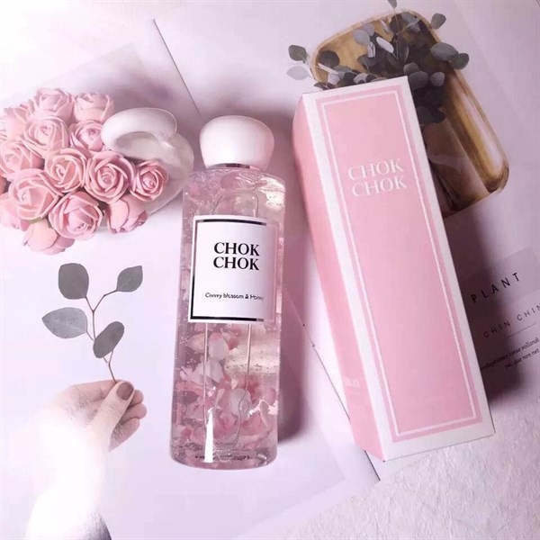 Sữa Tắm Dưỡng Trắng Chok Chok Cherry Blossom & Honey 250gr