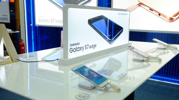 Gian hàng trưng bày sản phẩm của Samsung