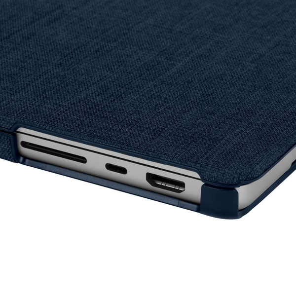 Ốp lưng bảo vệ Incase Textured Hardshell Woolenex cho MacBook Pro 16 2021