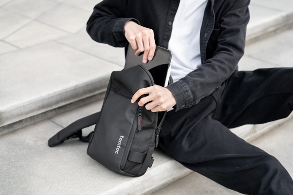 Túi đeo đa năng Tomtoc Crossbody EDC Sling Bag 11 inch A54