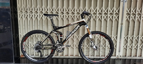 Xe đạp MTB MERIDA 1-20 cacbon 5000.