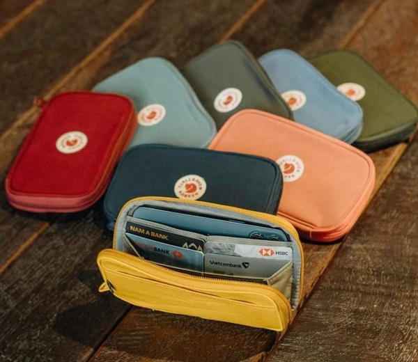 Fjallraven Kanken Travel Wallet Ví