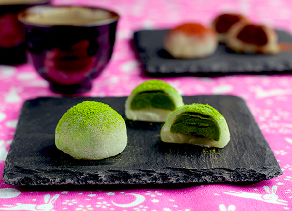 Làm bánh Mochi trà xanh bằng lò vi sóng giải nhiệt hè 2014