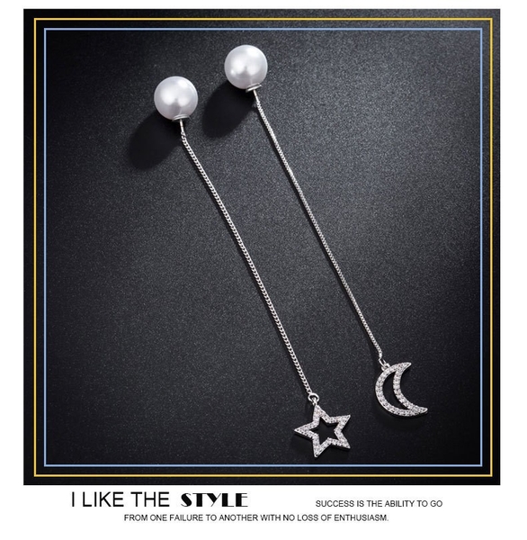 Bông tai dài hoạt tiết trăng sao TB0952 bong-tai-dai-hoat-tiet-trang-sao-tb0952-1