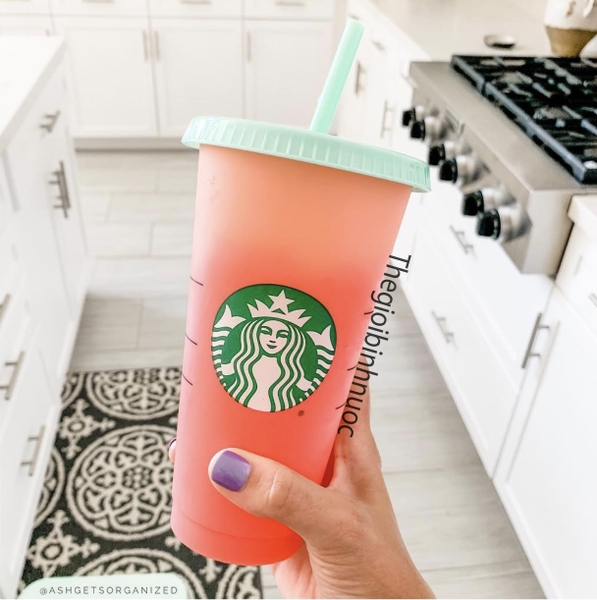 STARBUCKS The Reusable Color Changing Cold Cups