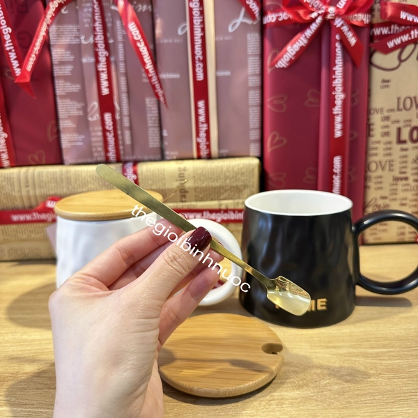 Ly Sứ Văn Phòng Nắp Gỗ Tặng Kèm Muỗng