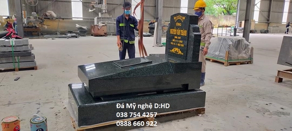 Hình ảnh về lăng mộ đá cao cấp tại quảng trị