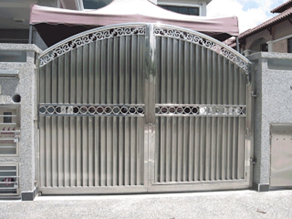 Cửa cổng inox giá rẻ