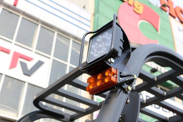 Hệ thống đèn Led  xe nâng điện ngồi lái  Baoli KBE25,