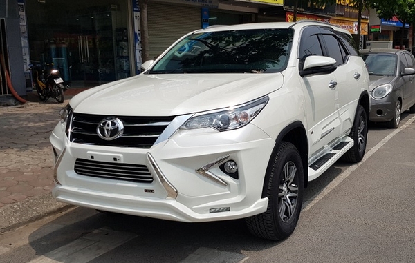 Hình ảnh Toyota Fortuner 2019 độ Body Kit Lexus 