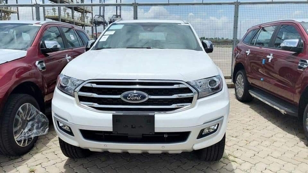 hình ảnh ford everest 2019 màu trắng