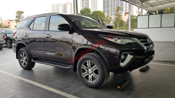 Toyota Fortuner 2019 mau nau cafe