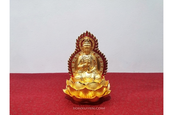 Tượng Phật Bà Quan Âm mạ vàng cao 14 cm rộng 10 cm. Để vừa trên xe ô tô.