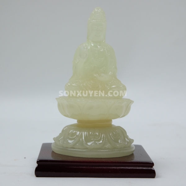 Quan Thế Âm bồ tát bằng bạch ngọc ngồi trên đài sen cao 11,5 cm rộng 7,5 cm