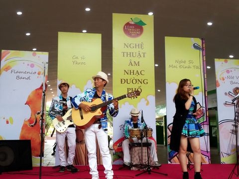 band-nhac-acoustic-chuyen-nghiep