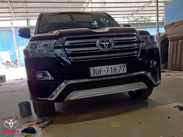 Bodykit cho xe Land Cruiser lên bản Trung Đông
